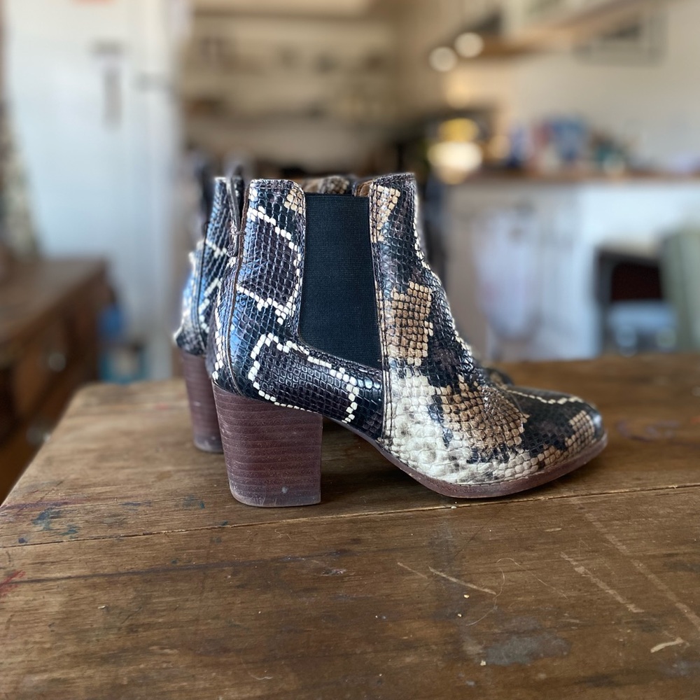 Madewell faux snakeskin Chelsea booties
